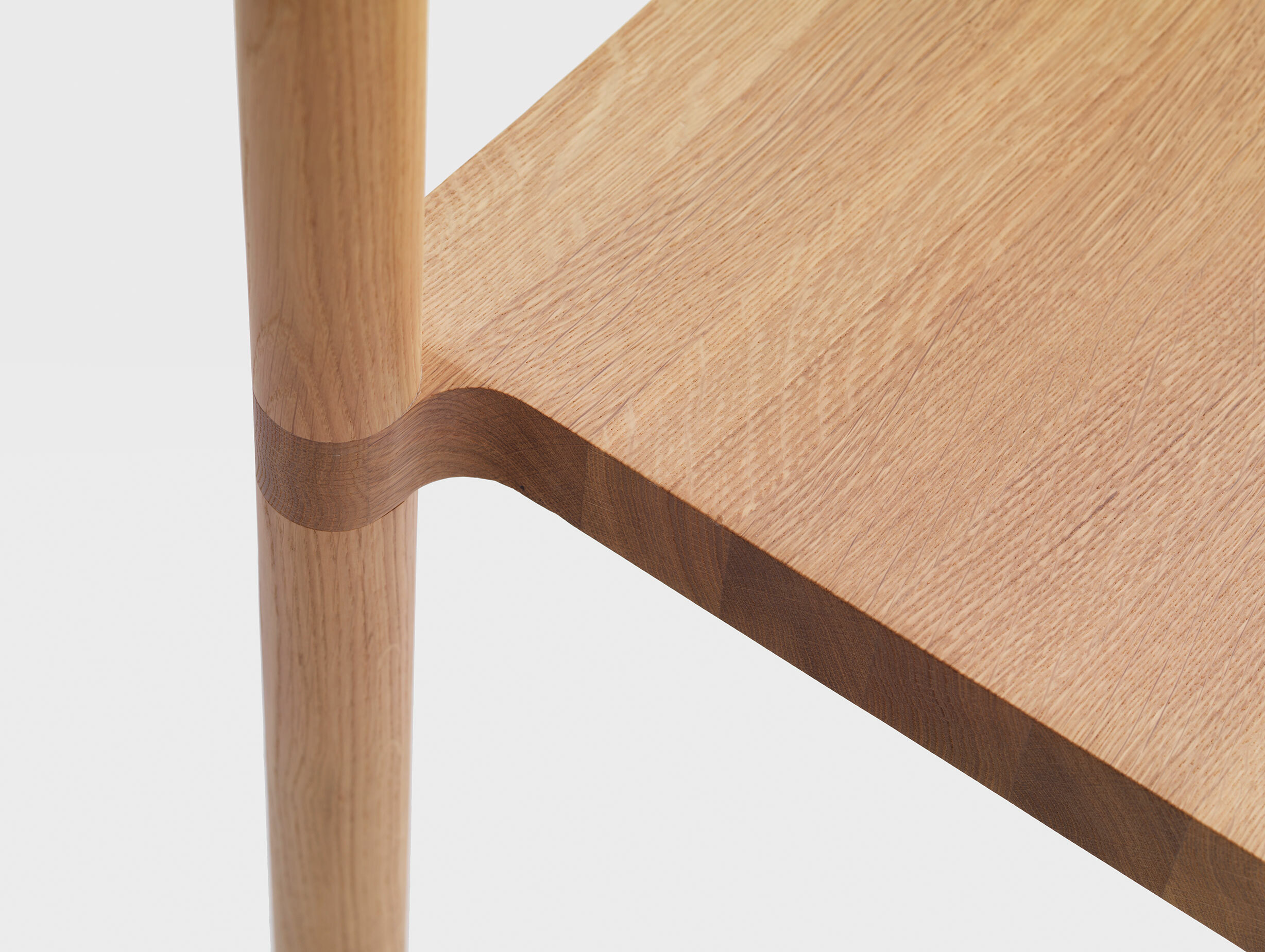 Resident Léonard Kadid Pier Chair Lifestyle 4