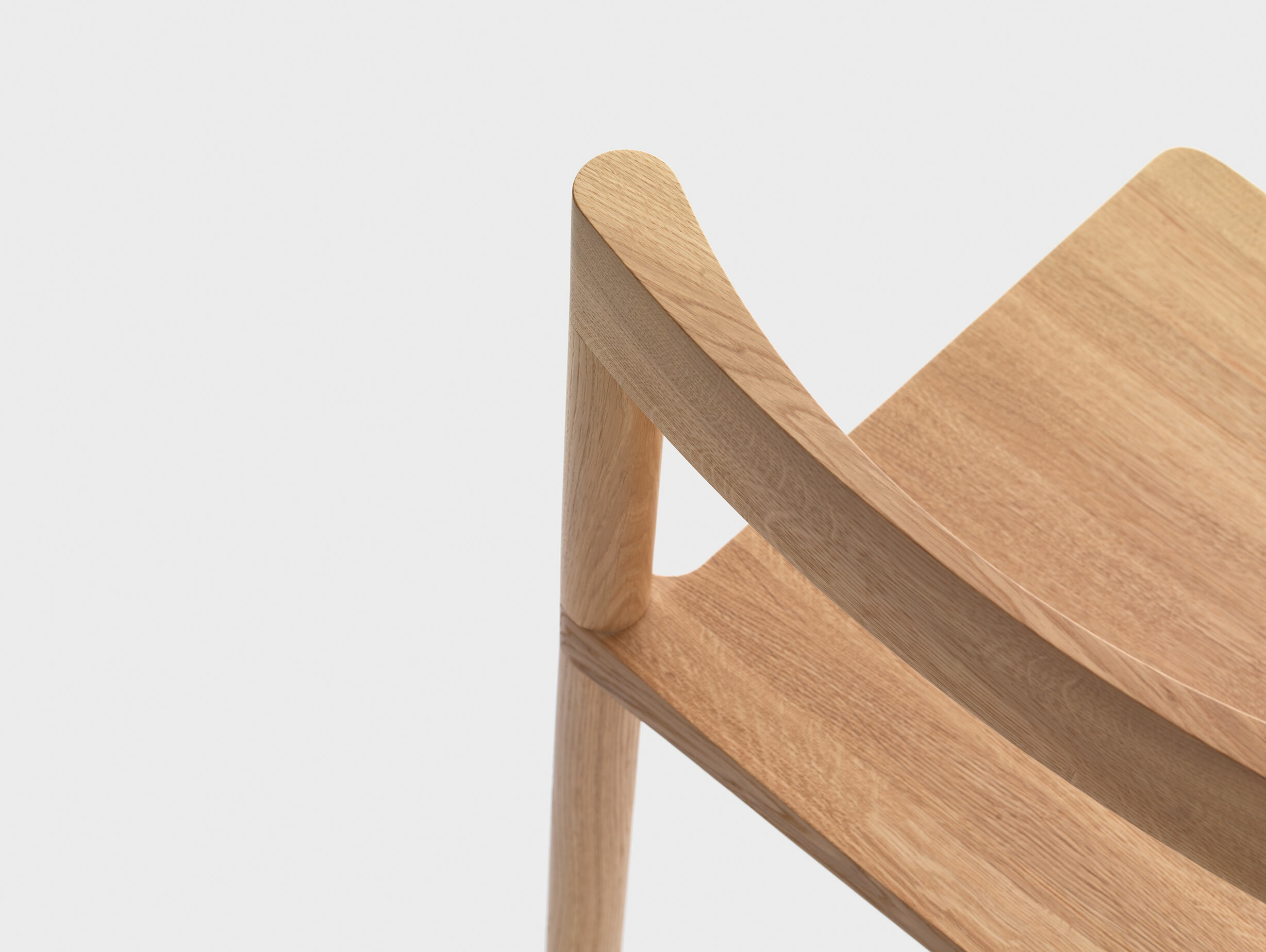 Resident Léonard Kadid Pier Chair Lifestyle 5