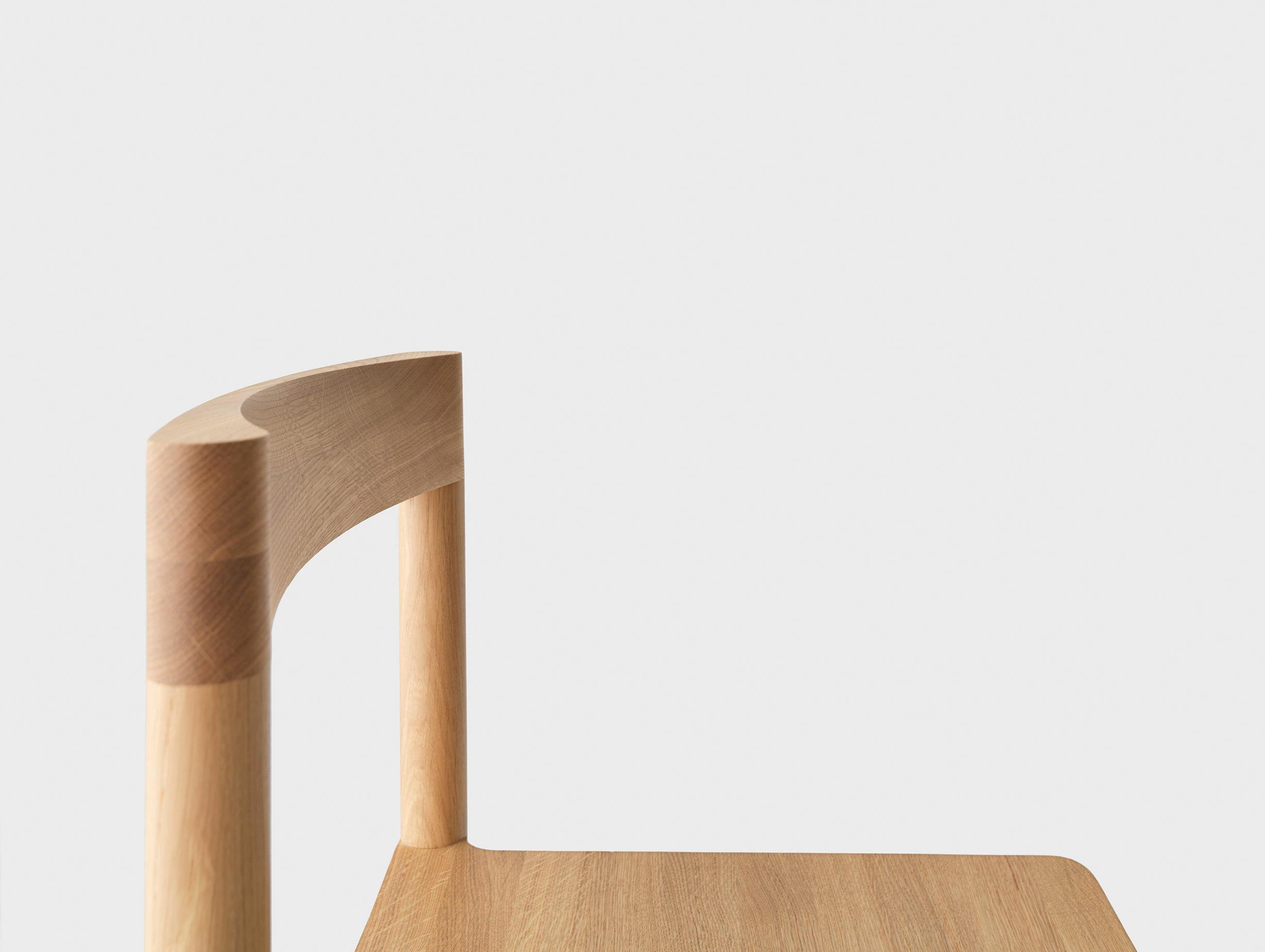 Resident Léonard Kadid Pier Chair Lifestyle 6