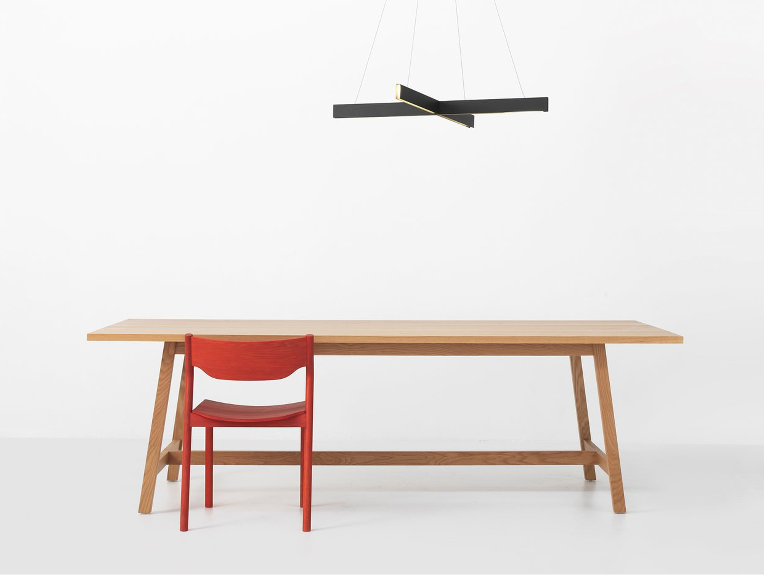 Resident cross pendant ls