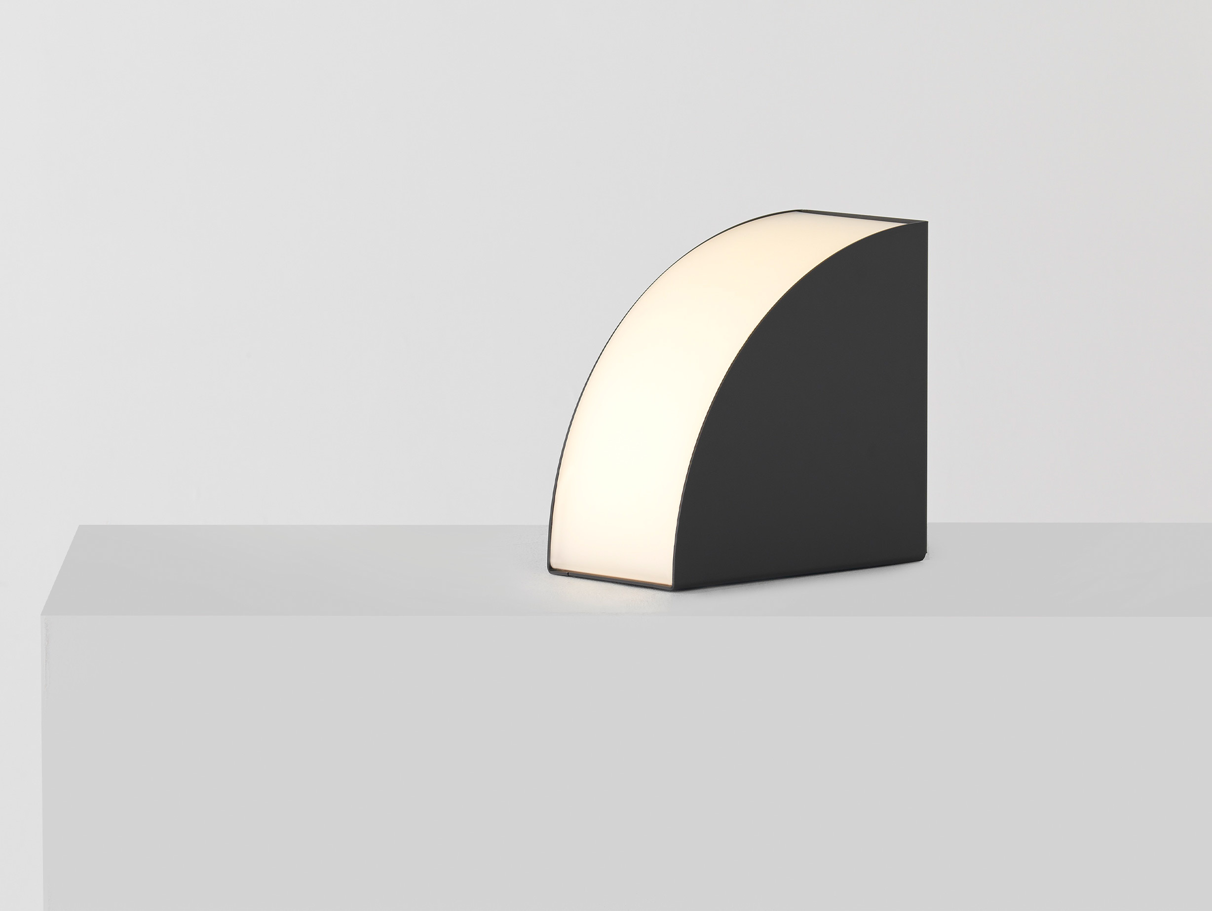 Resident estudio persona phase table light lifestyle