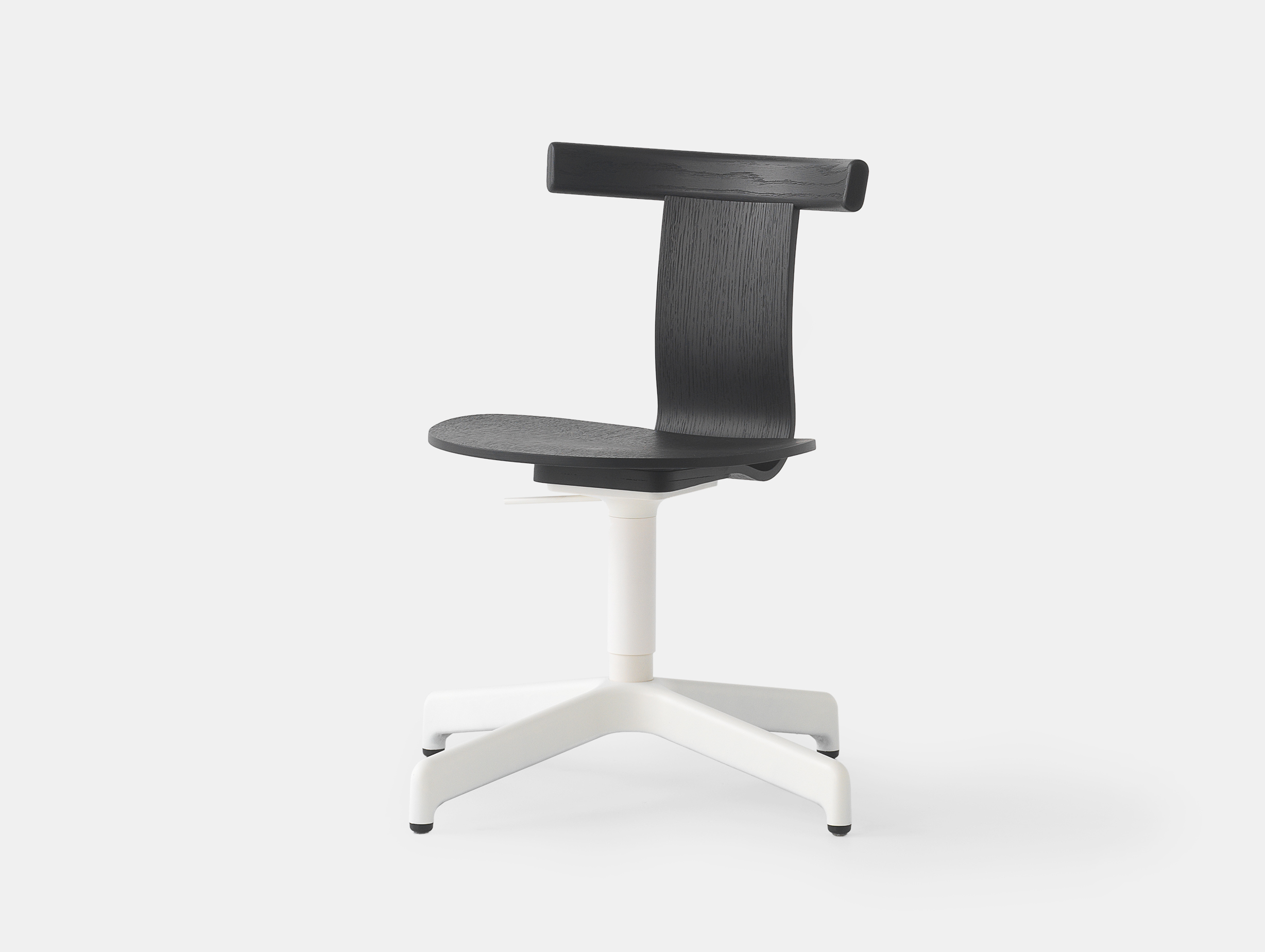 Resident jiro chair black oak white