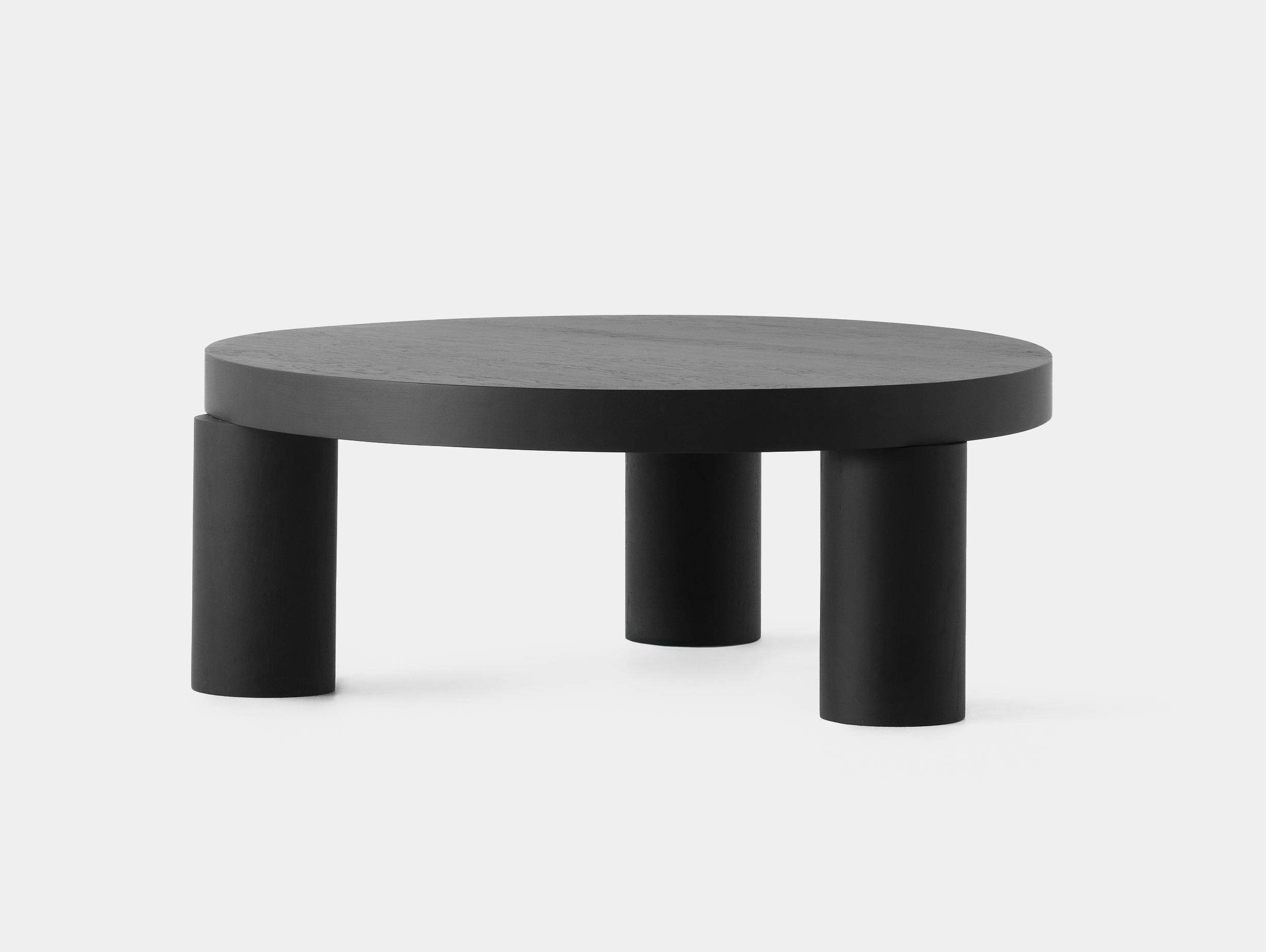 Resident offset coffee table blk