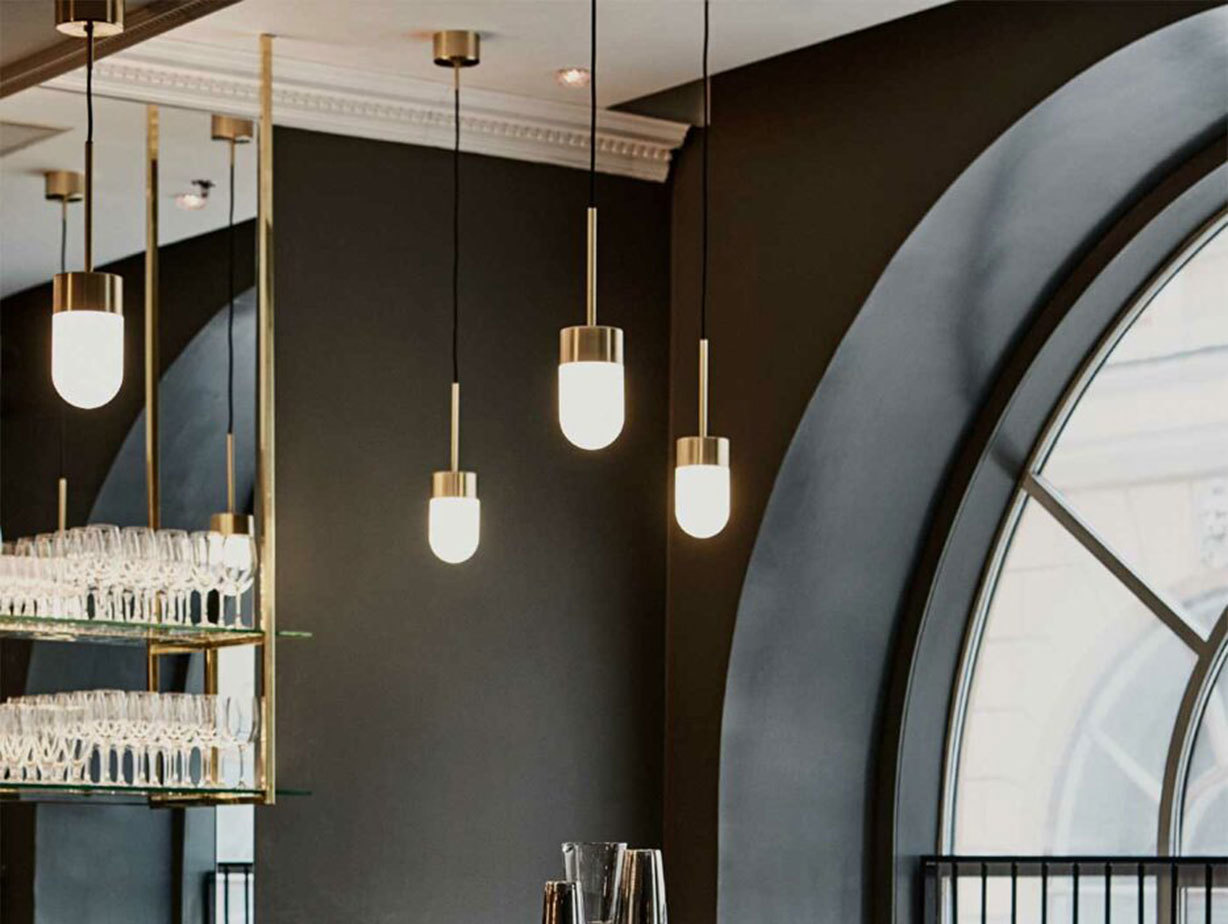 Rubn vox pendant light in cluster Le Roy bar