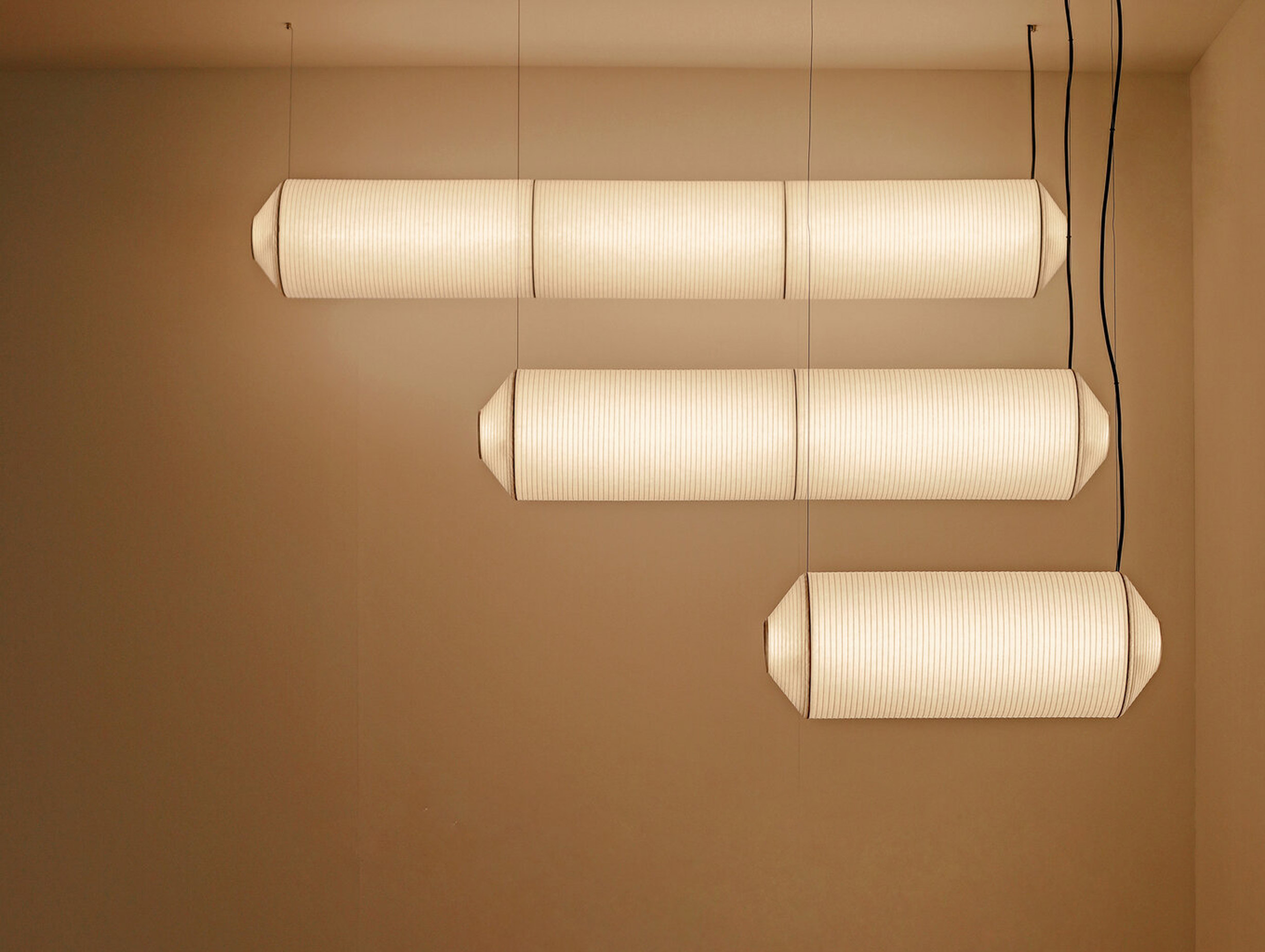 Santa cole anothony dickens tekio horizontal pendant light lifestyle2