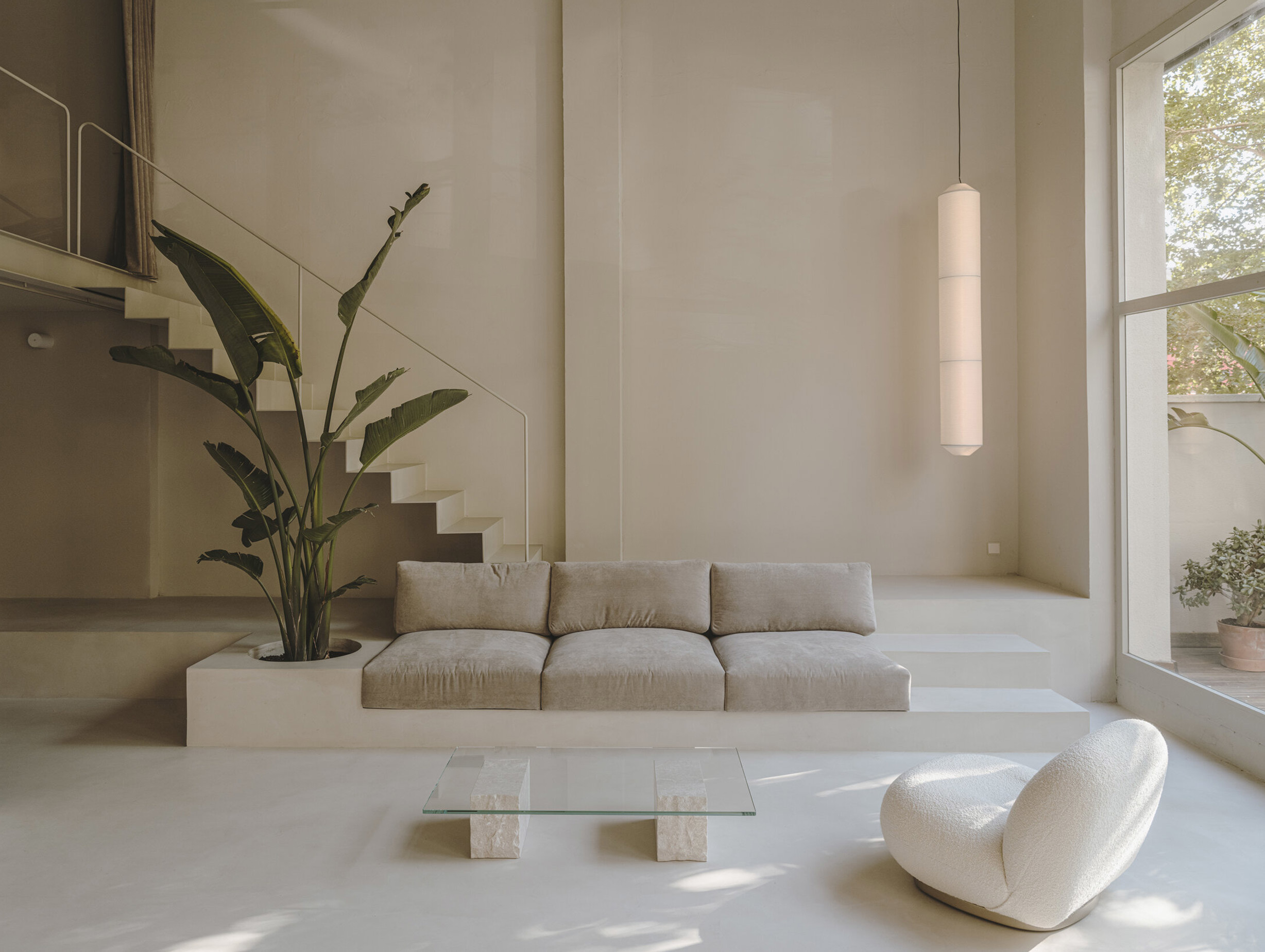 Santa cole anthony dickens tekio vertical pendant light lifestyle