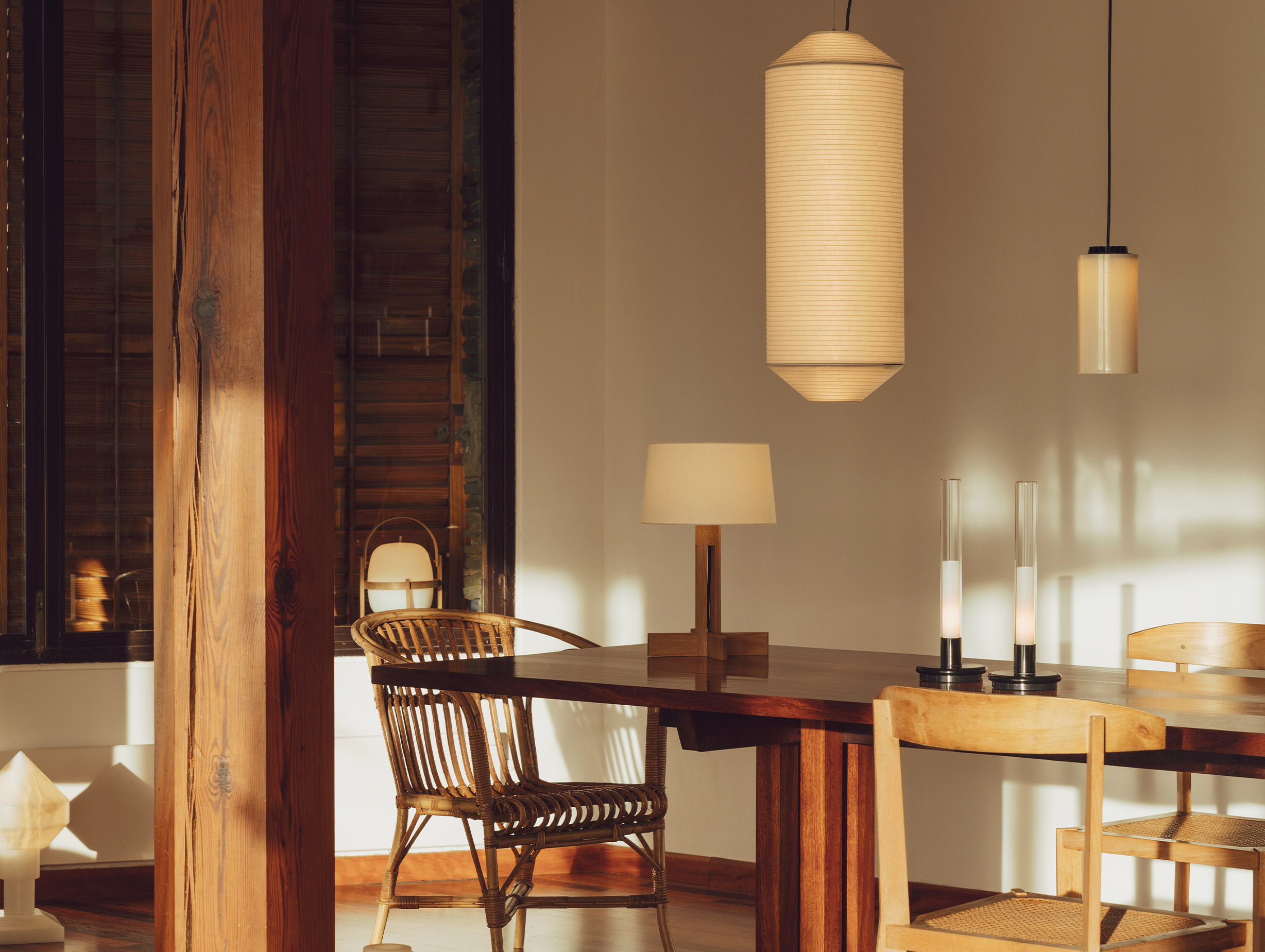 Santa cole sylvestrina portable table lamp enric soria jordi garces lifestyle