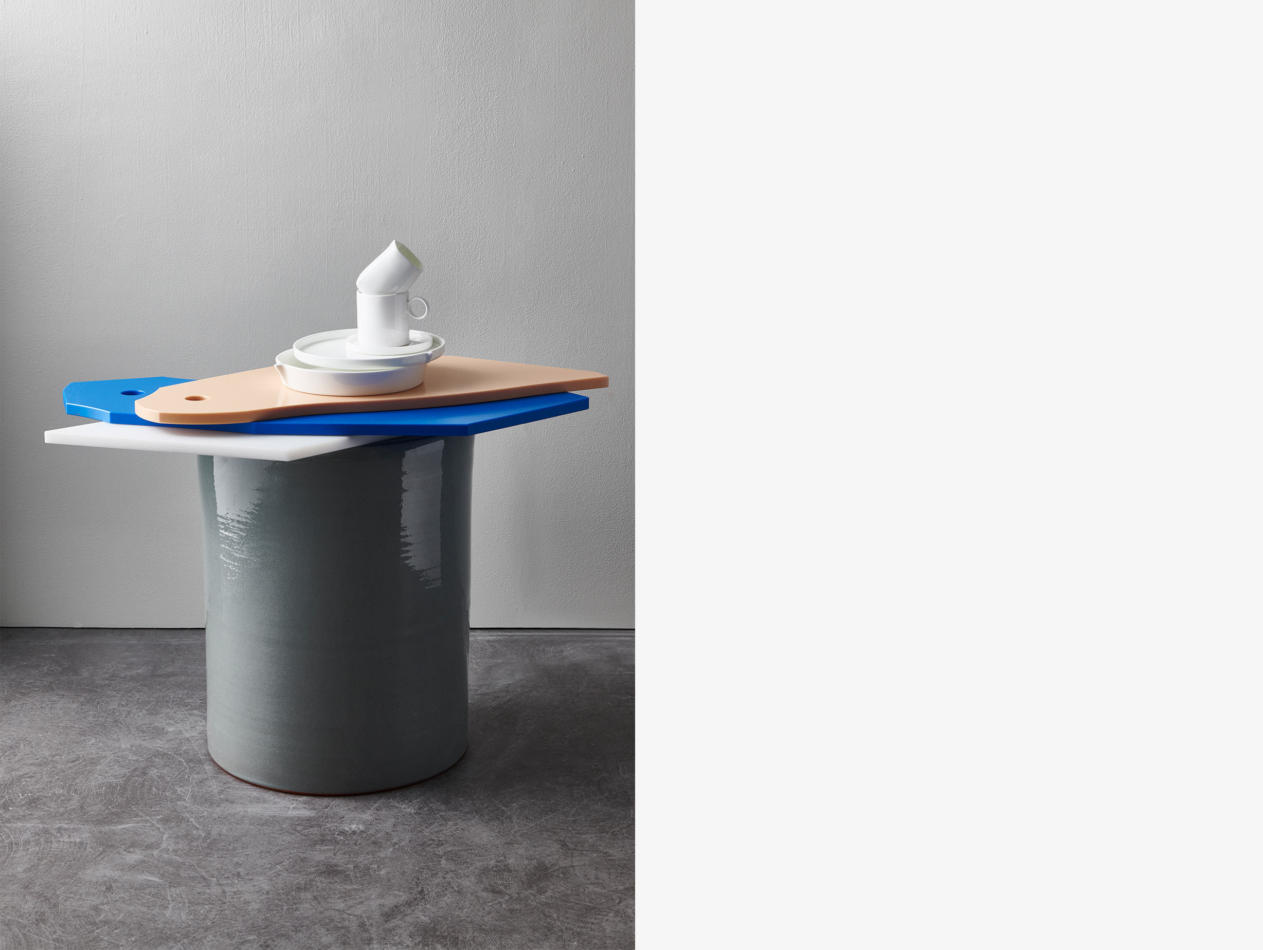 Serax glossy pawn side table