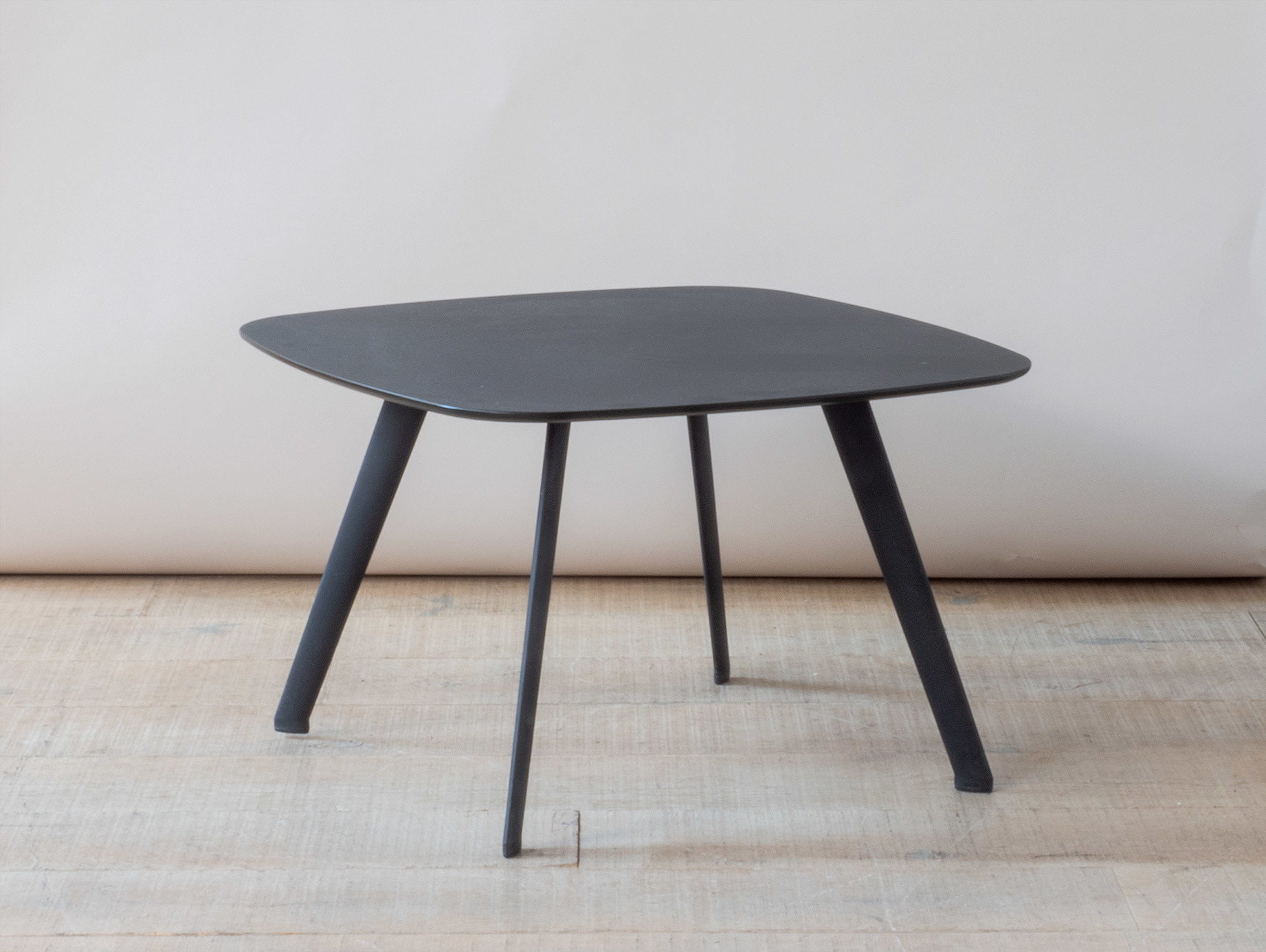 Stua solapa table sale black fenix