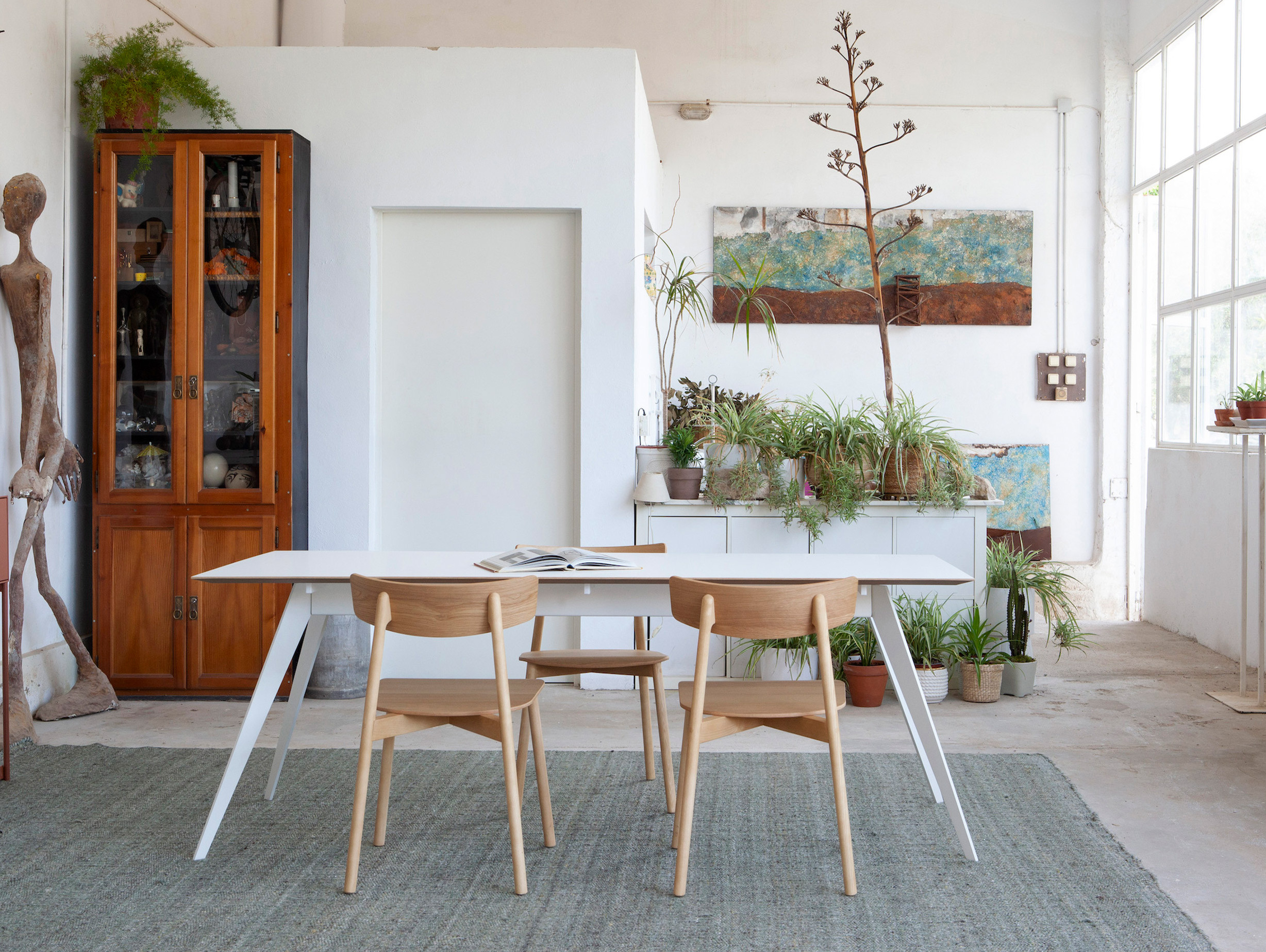 Treku ibon arrizabalaga kol side chair wood lifestyle2