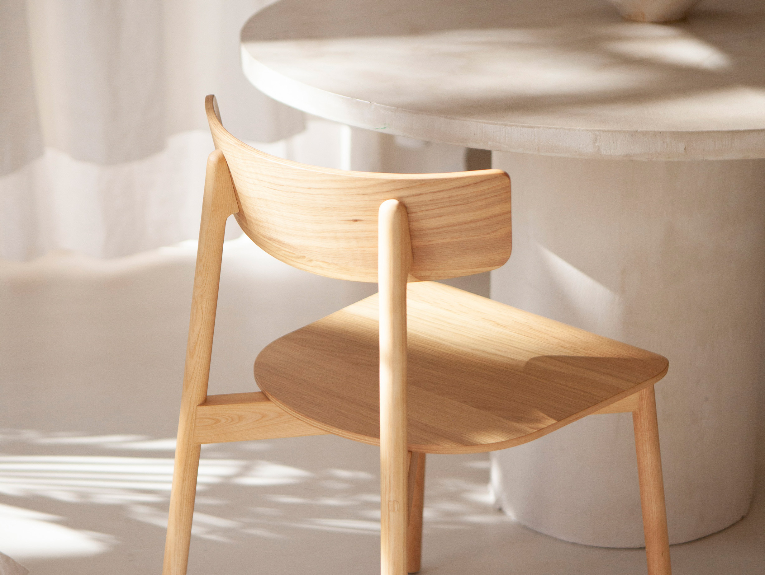 Treku ibon arrizabalaga kol side chair wood lifestyle7