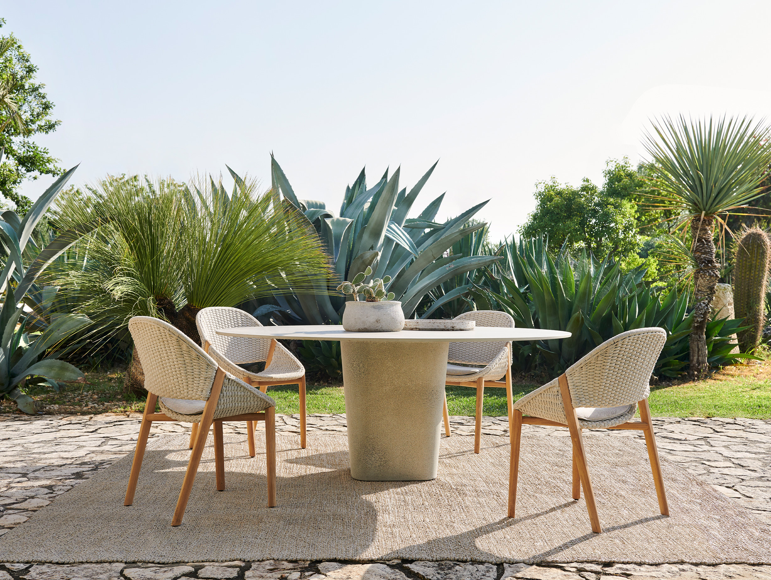 Tribu monica armani tao outdoor dining table lifestyle4