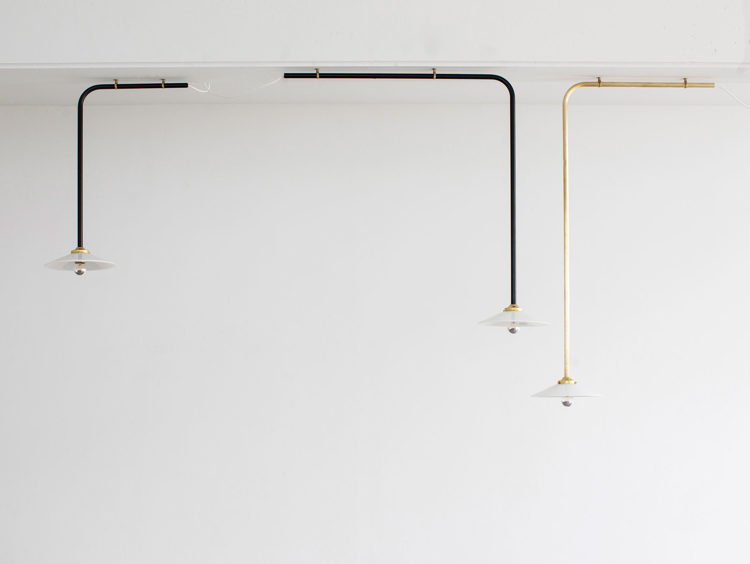 Valerie Objects Ceiling Lamps V9018002 M V9018001 Z V9018003 Z 01 Muller Van Severen