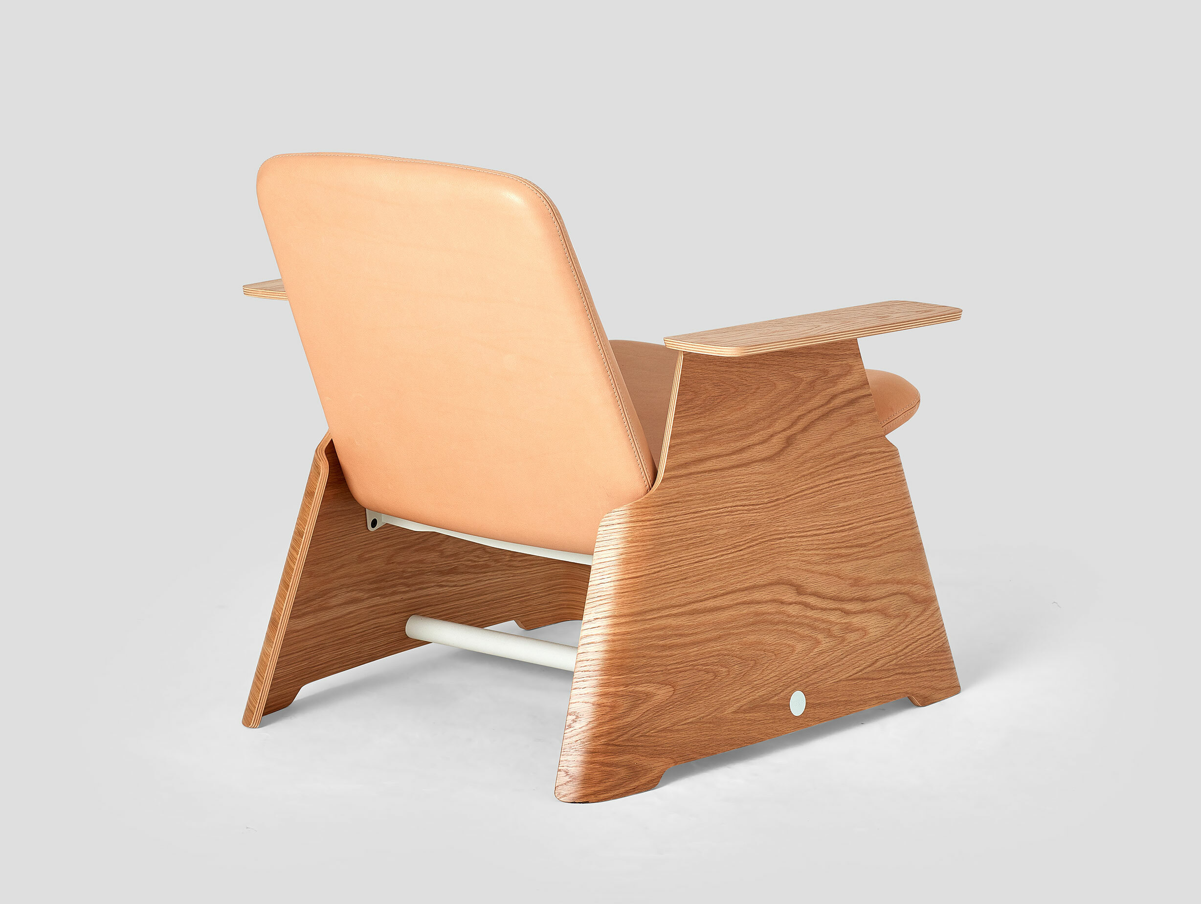 VGP Ed Carpenter André Klauser Oval Armchair Low Back Lifestyle 3