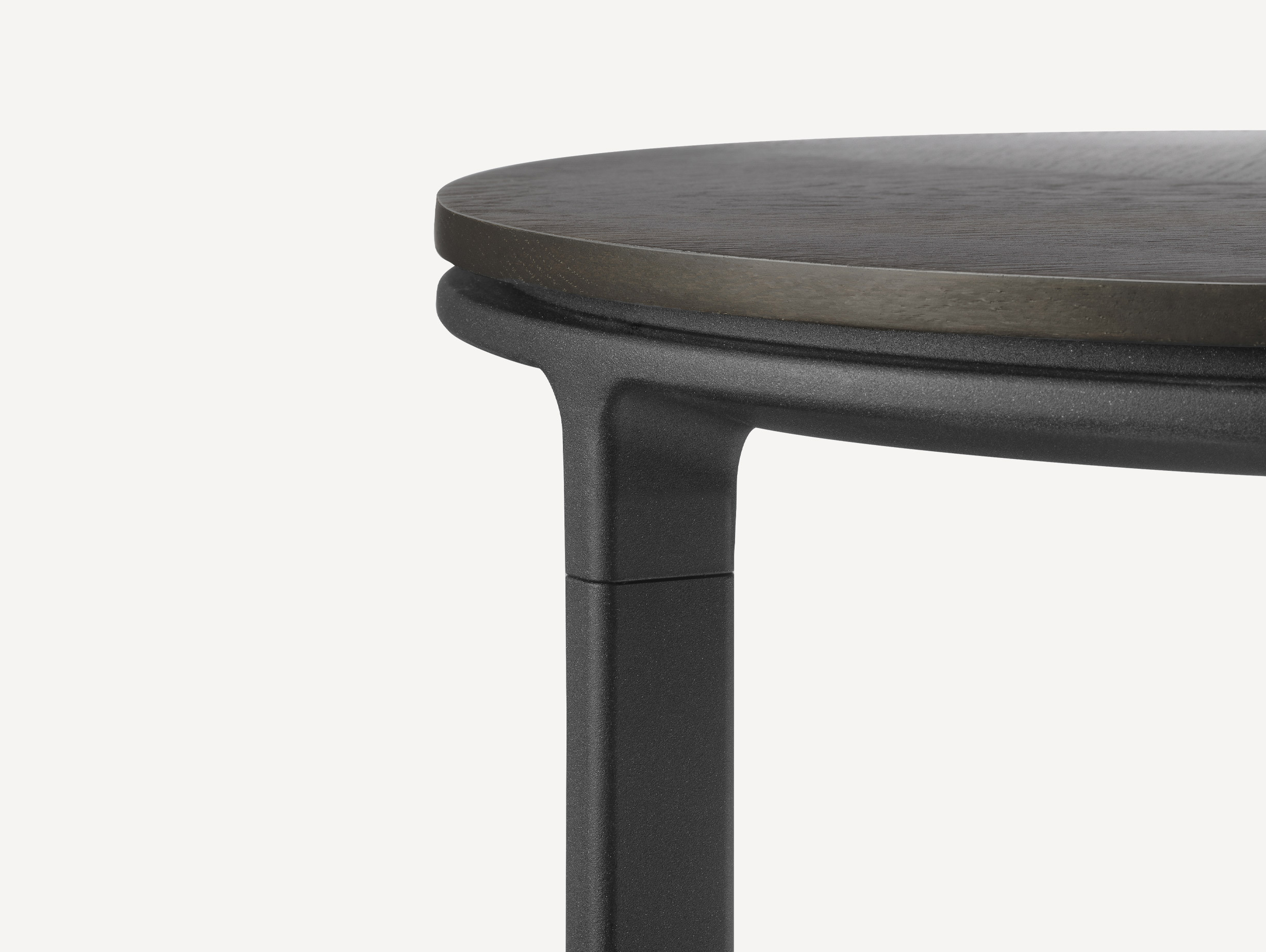 Vipp 425 coffee table lifestyle5