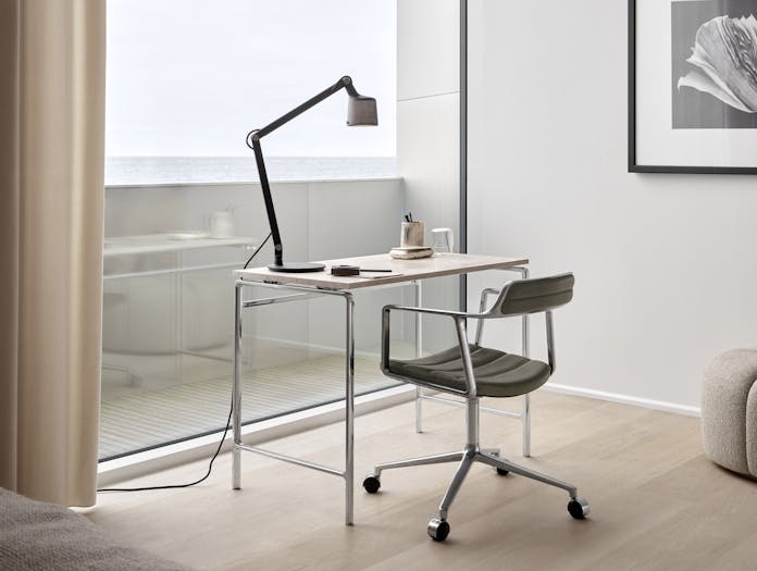 Vipp 452 swivel chair polished aluminium leather castors lifestyle7