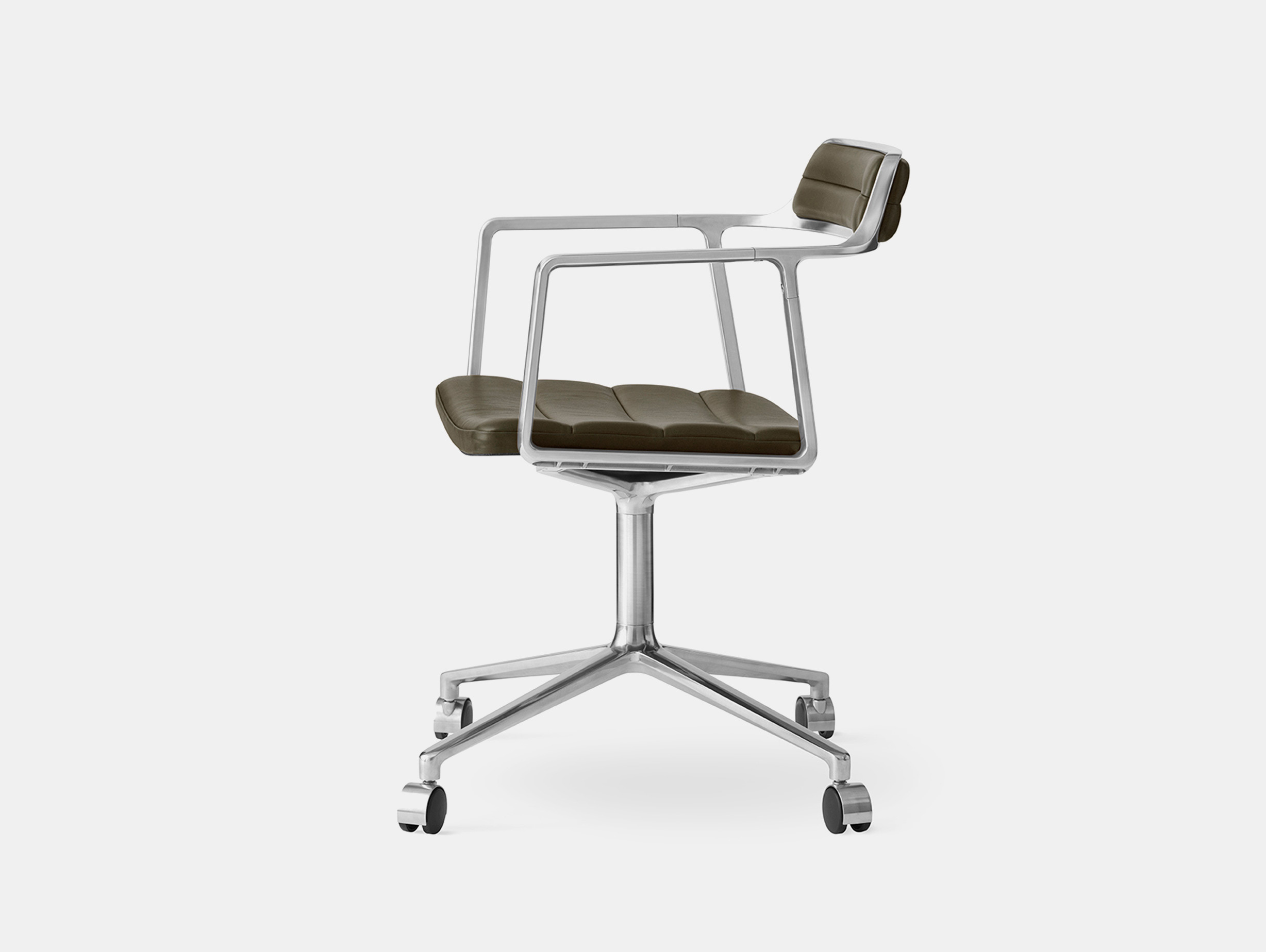 Vipp 452 swivel chair polished green leather castors2