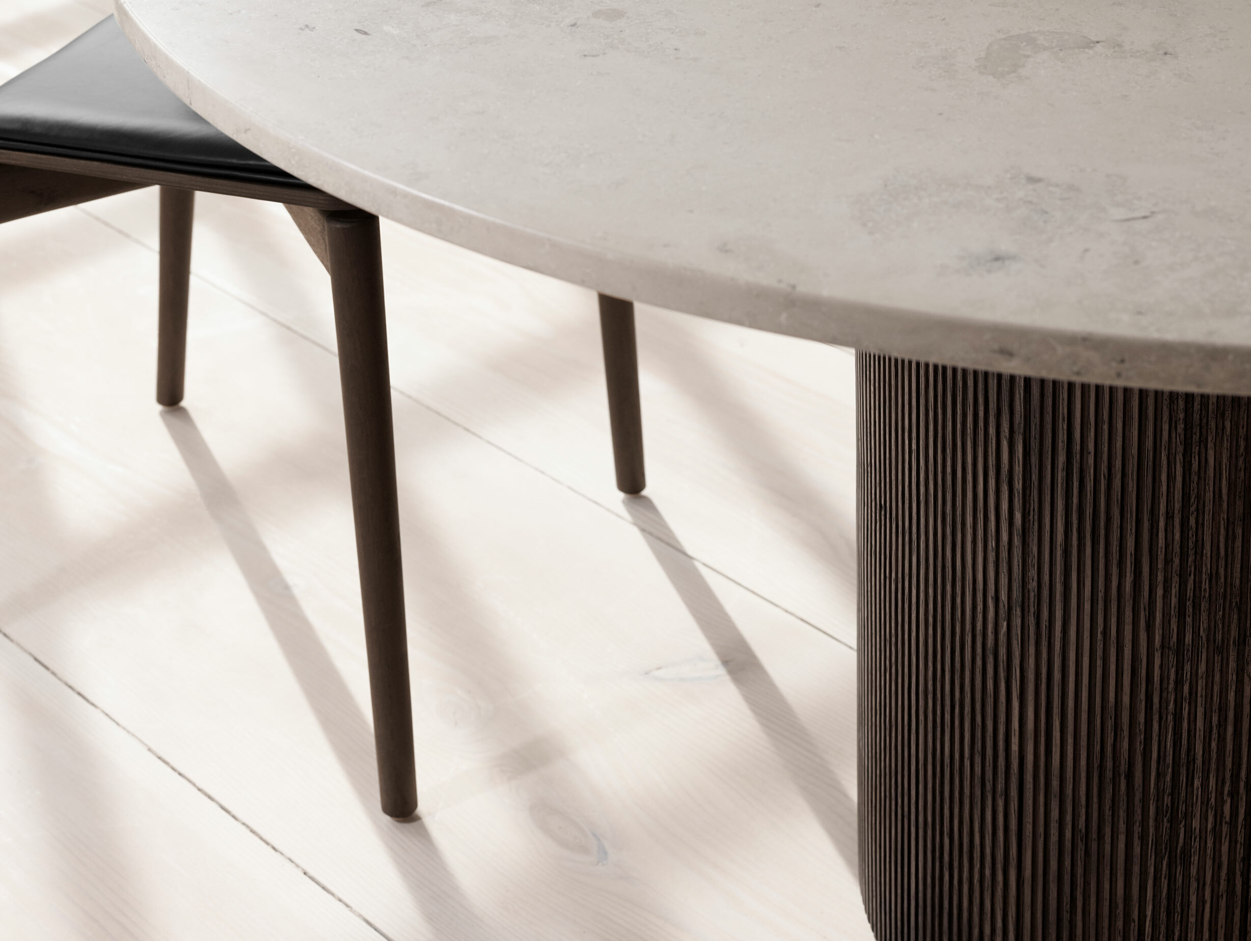 Vipp cabin table lifestye 5