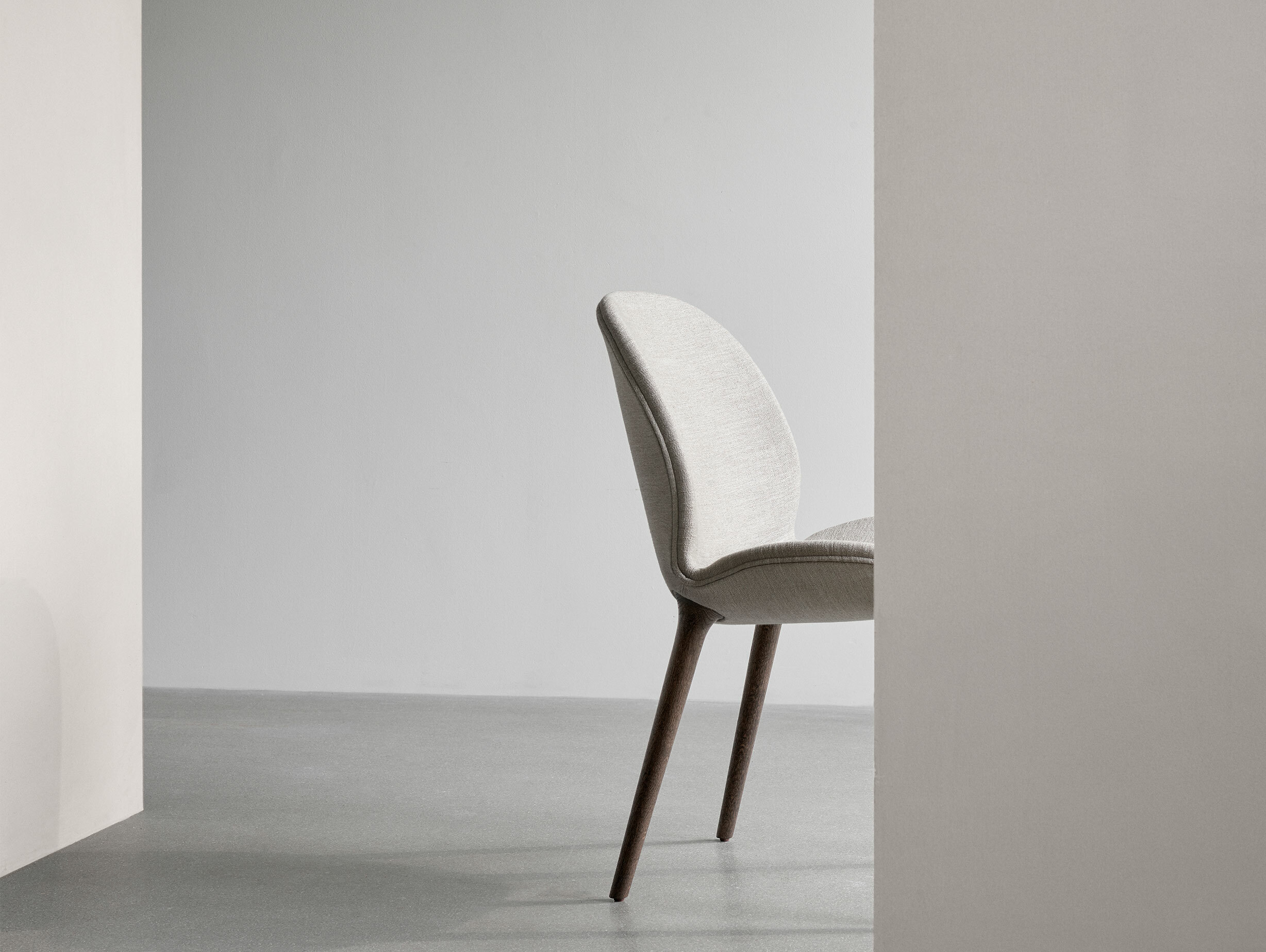 Vipp lodge dining chair lifestyle 3