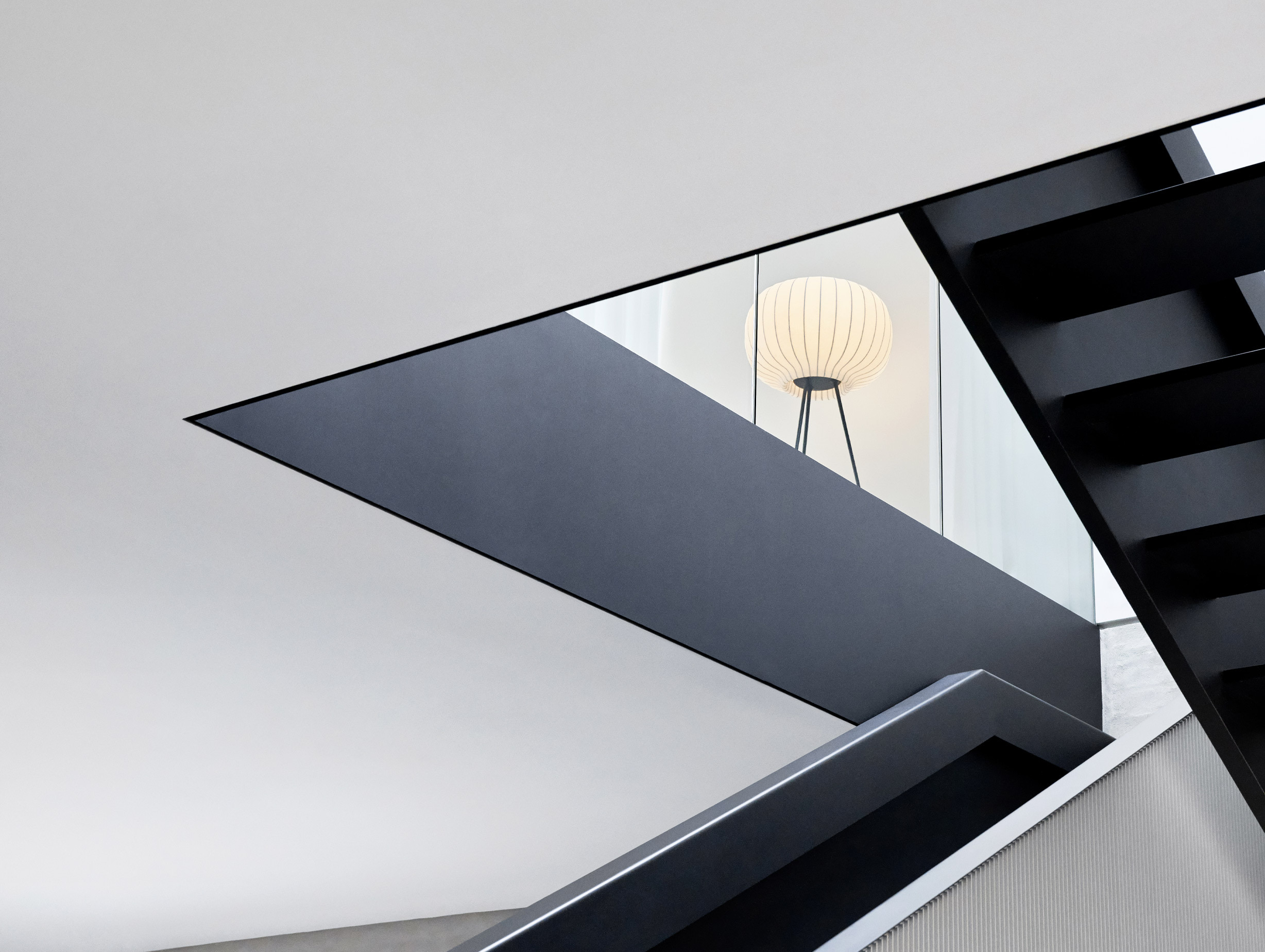 Vipp paper floor lamp 581 lifestyle2