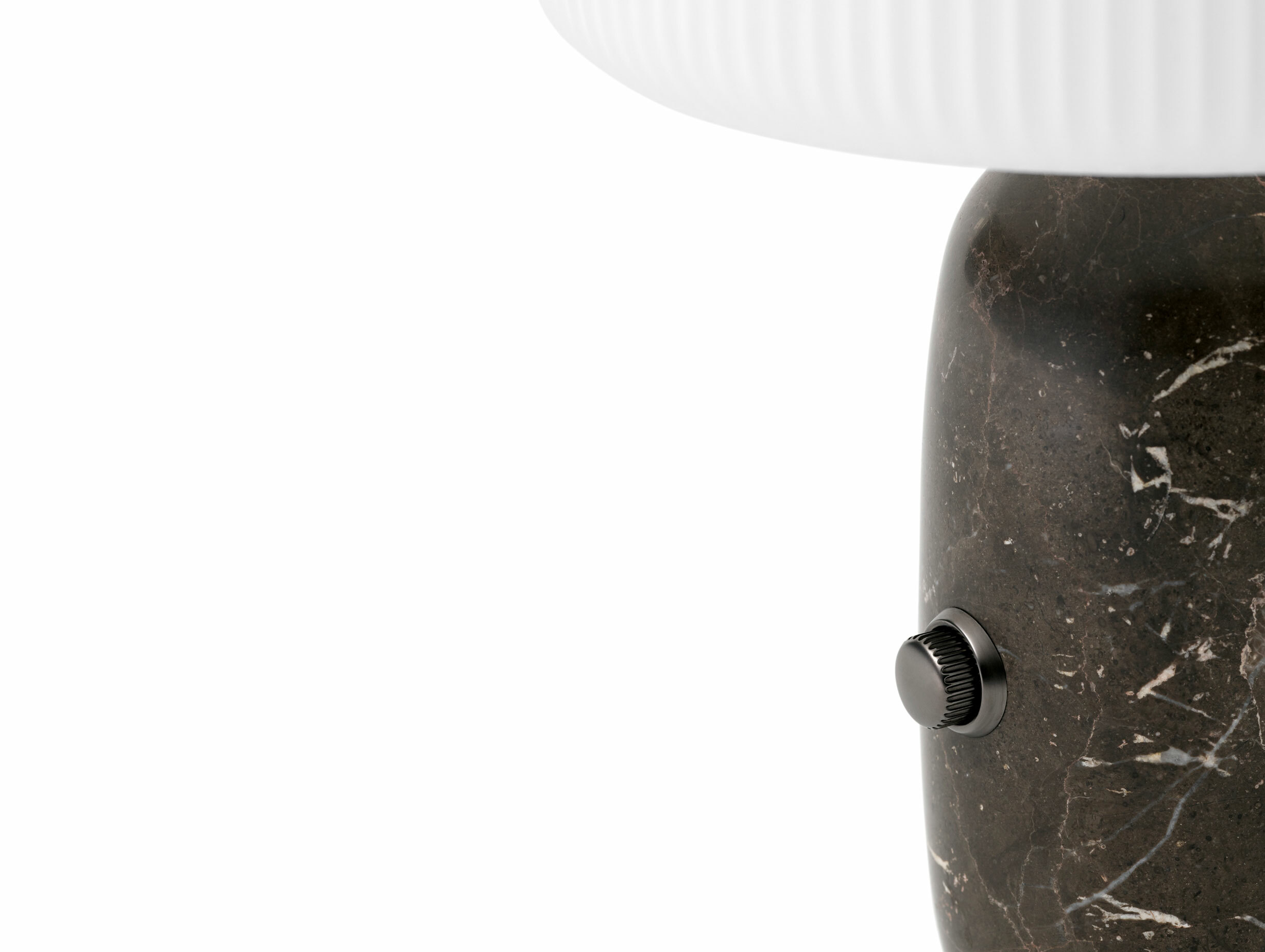 Vipp sculpture table lamp story 3