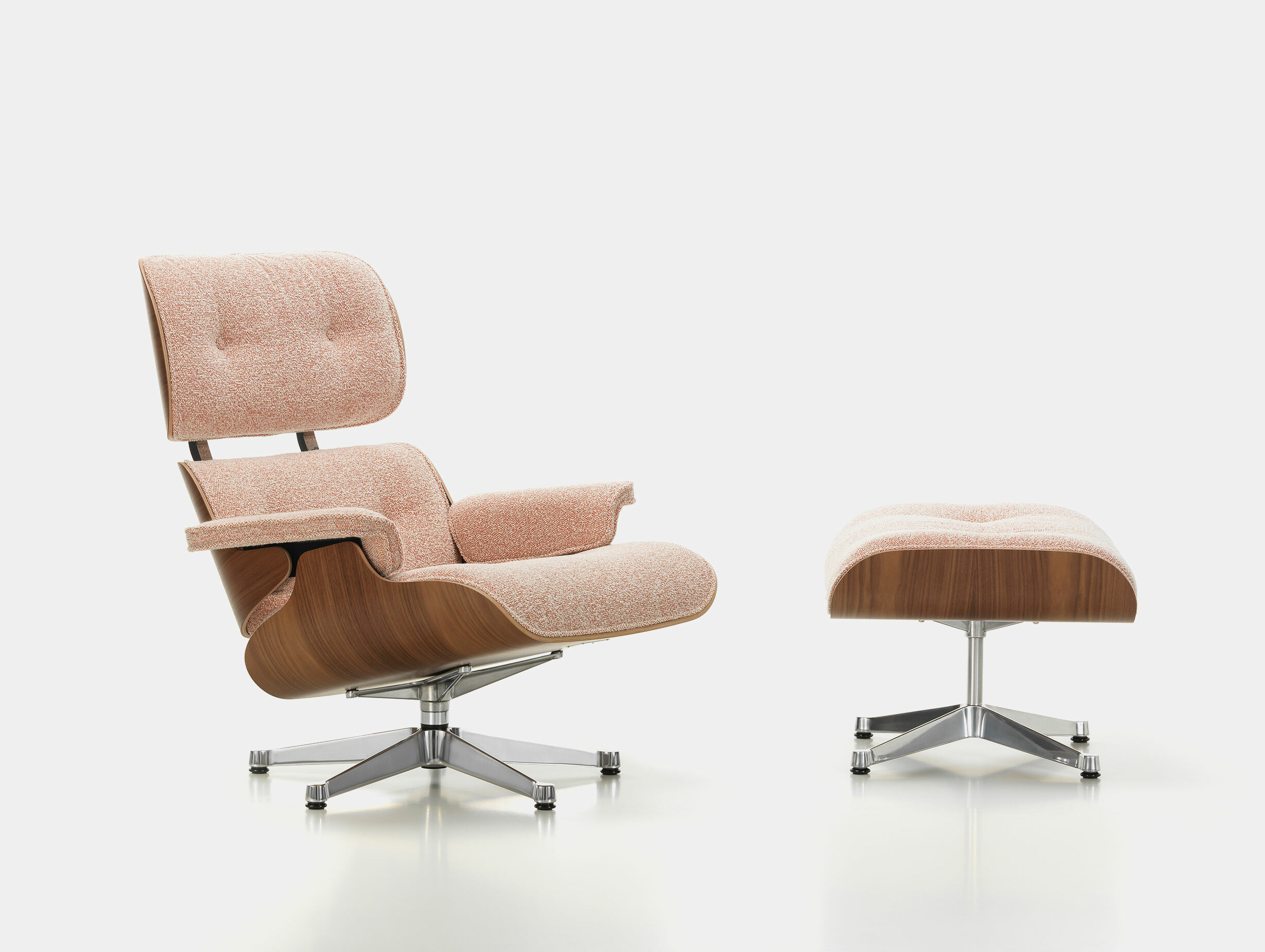 Vitra Eames Lounge Chair Ottoman black pigmented walnut nubia