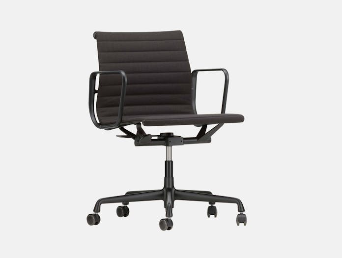 Vitra EA117 Aluminium Group Chair Side black Charles and Ray Eames