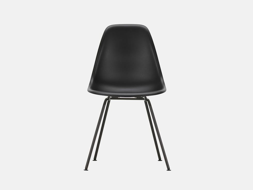 Vitra Eames DSX Plastic Chair 12 Deep Blk Blk