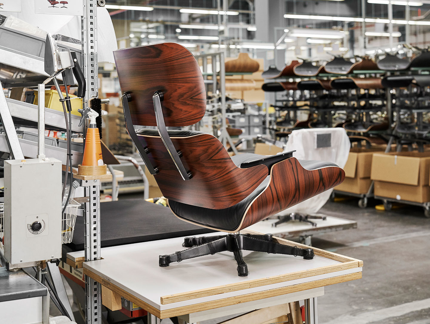 Vitra Eames Lounge Chair Ottoman Factory Charles And Ray Eames