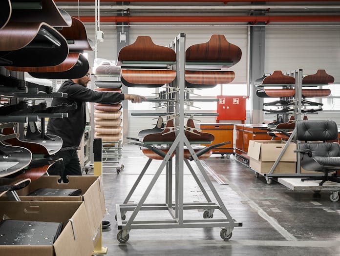 Vitra Eames Lounge Chair Ottoman Production Charles And Ray Eames