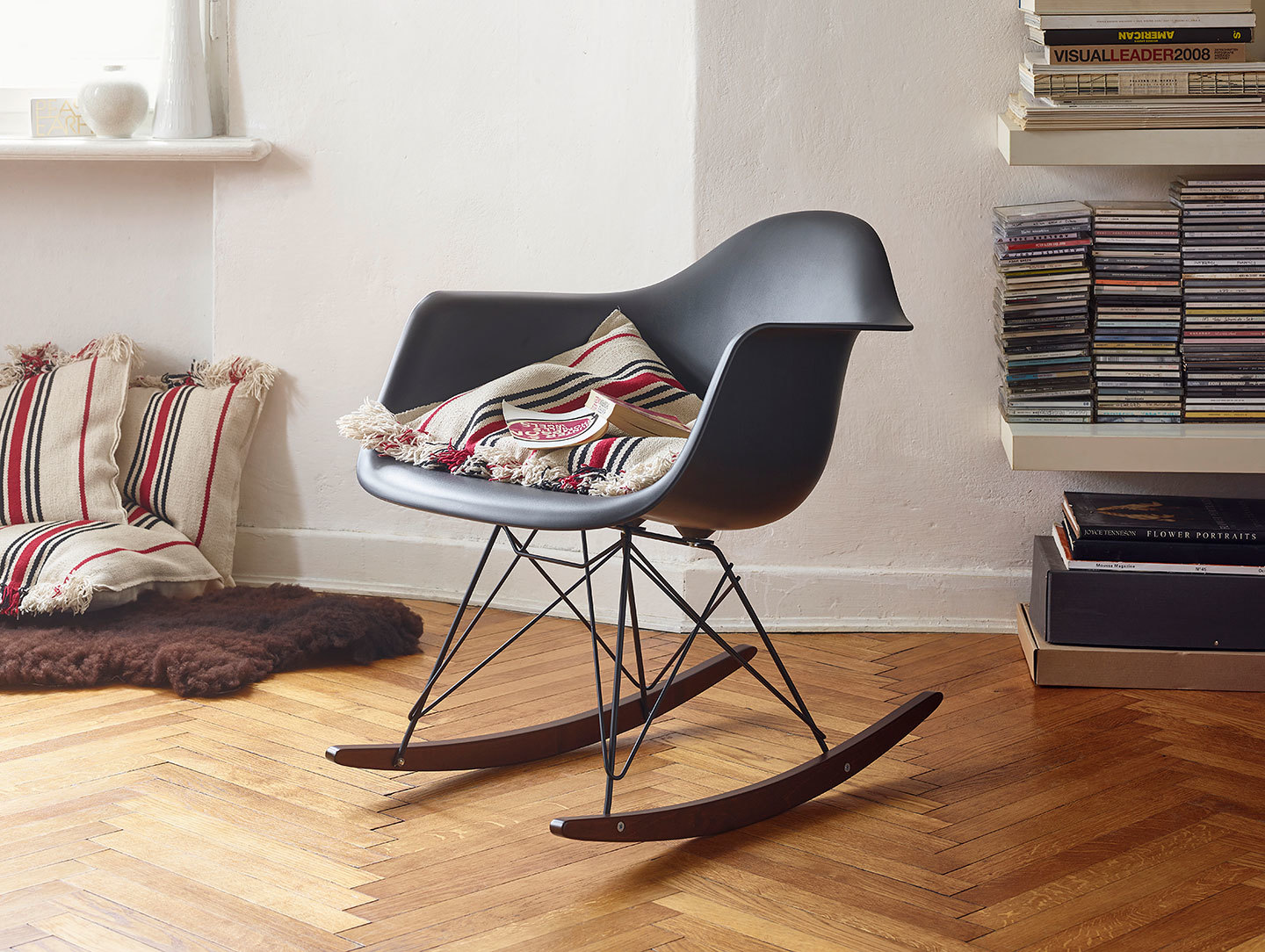 Vitra Eames Rar Rocking Chair Basalt Dark Maple Charles And Ray Eames