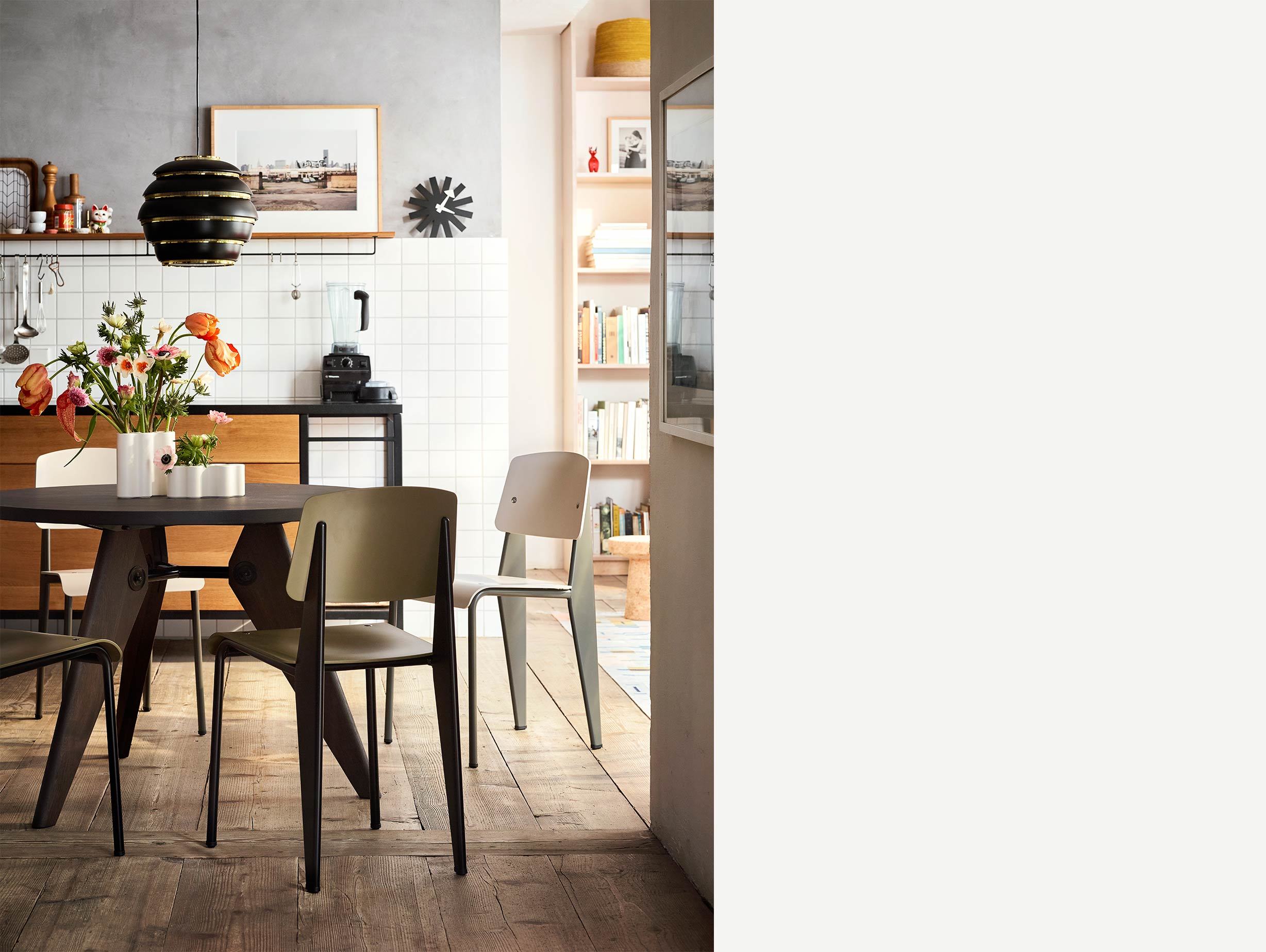 Vitra Gueridon Dining Table Prouve LS 2