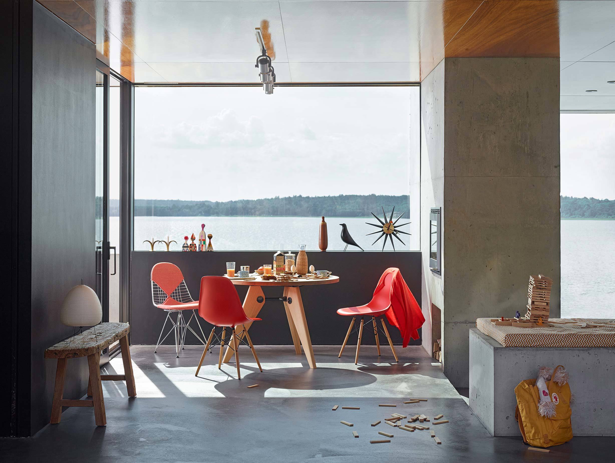 Vitra Gueridon Dining Table Prouve LS 3