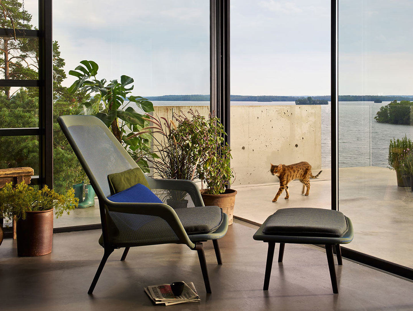 Vitra Slow Chair Blue Green Ronan Erwan Bouroullec