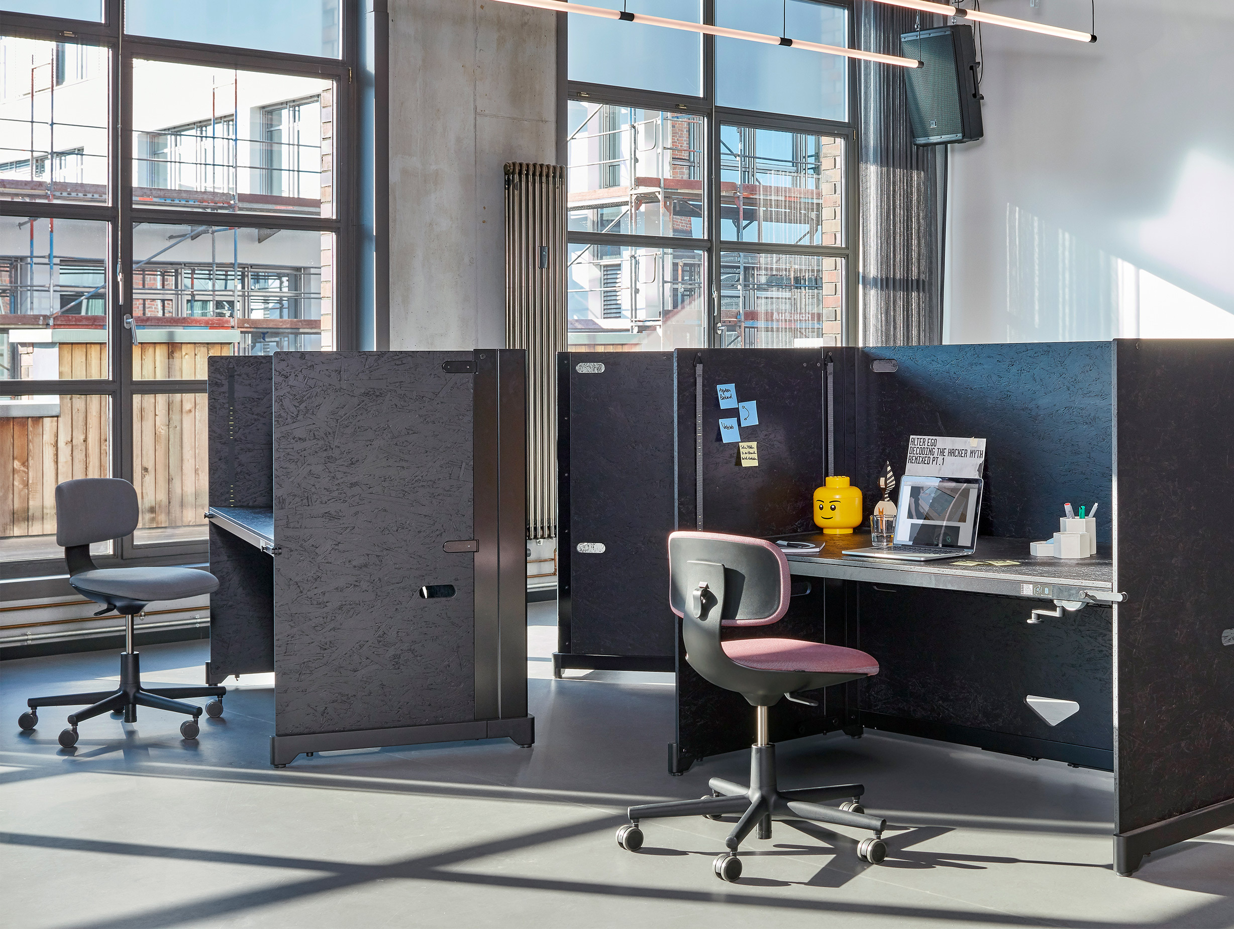 Vitra konstantin grcic rookie chair lifestyle 12