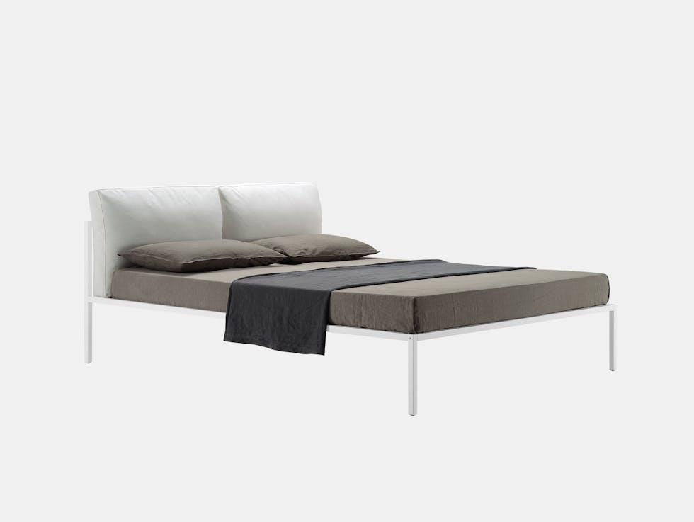 Nyx Bed with cushions image
