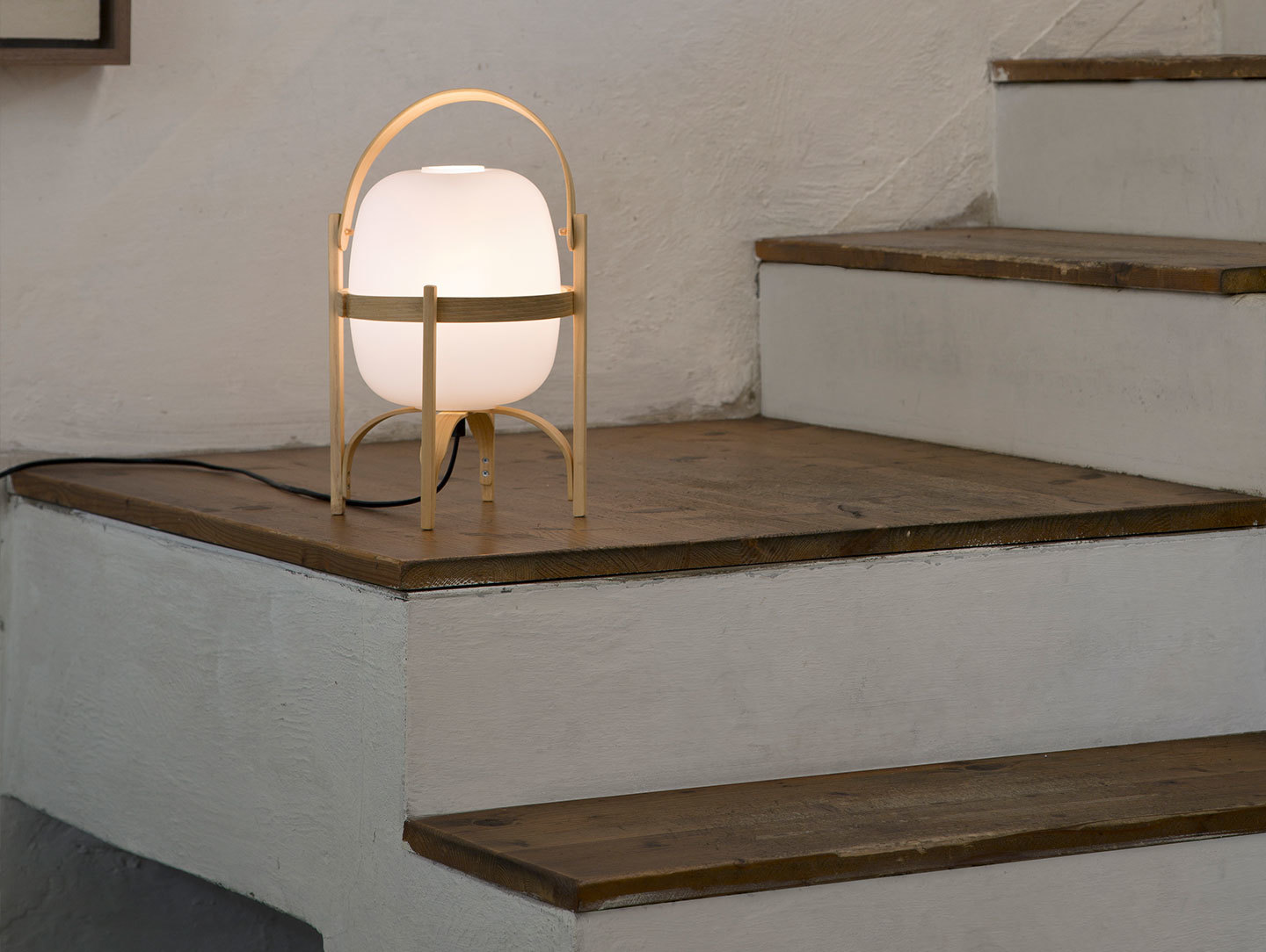 Santa Cole Cestita Lamp In Situ