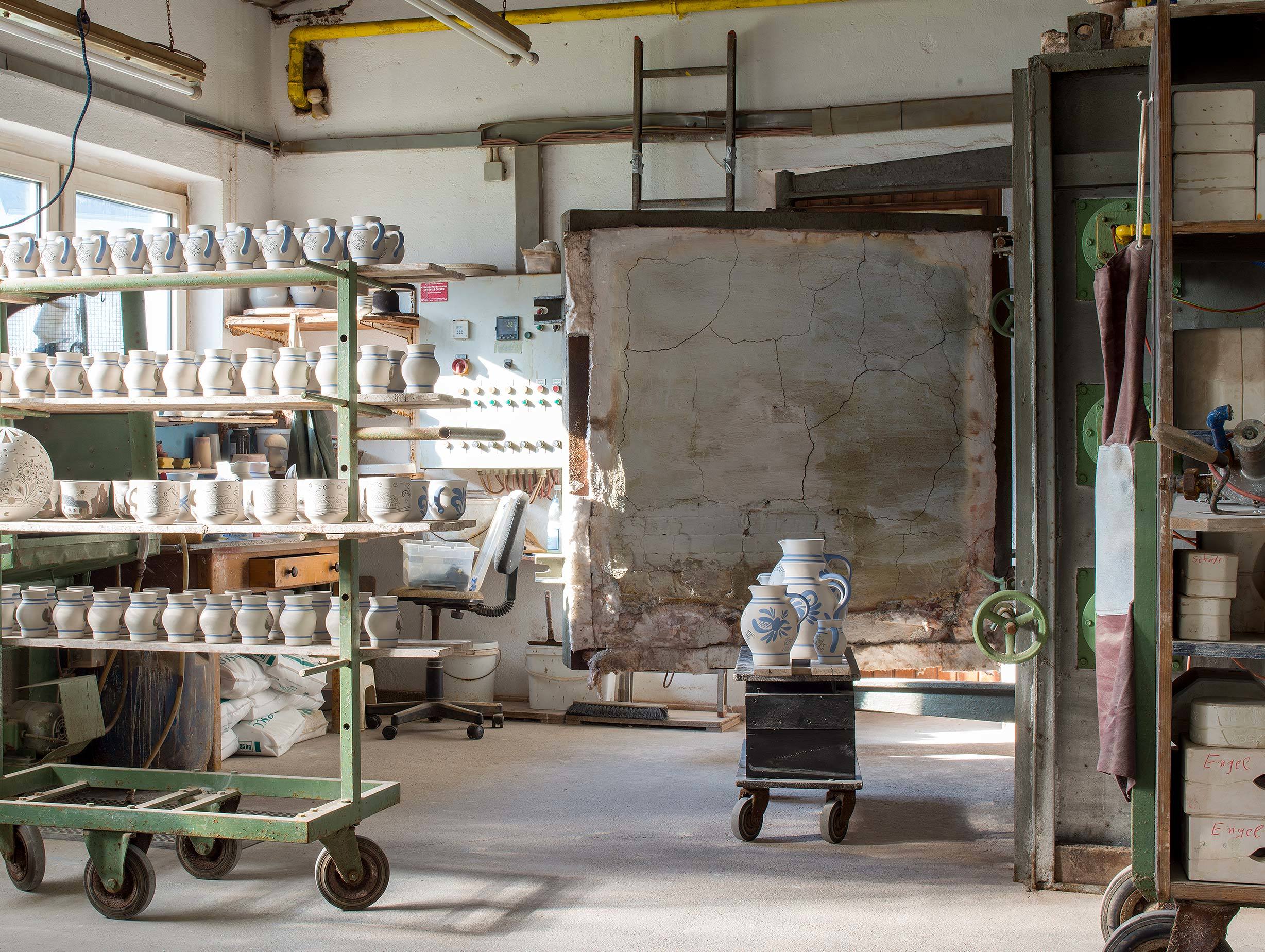E15 Salinas Stoneware Workshop image